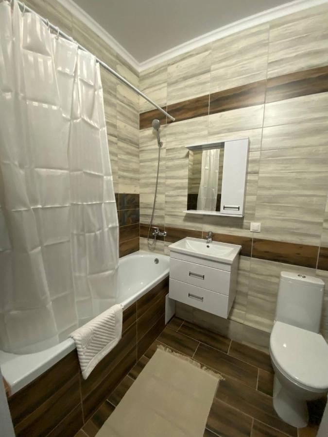 Жк Headliner В Самом Центре Возле Хан Шатыра Astana Exteriör bild