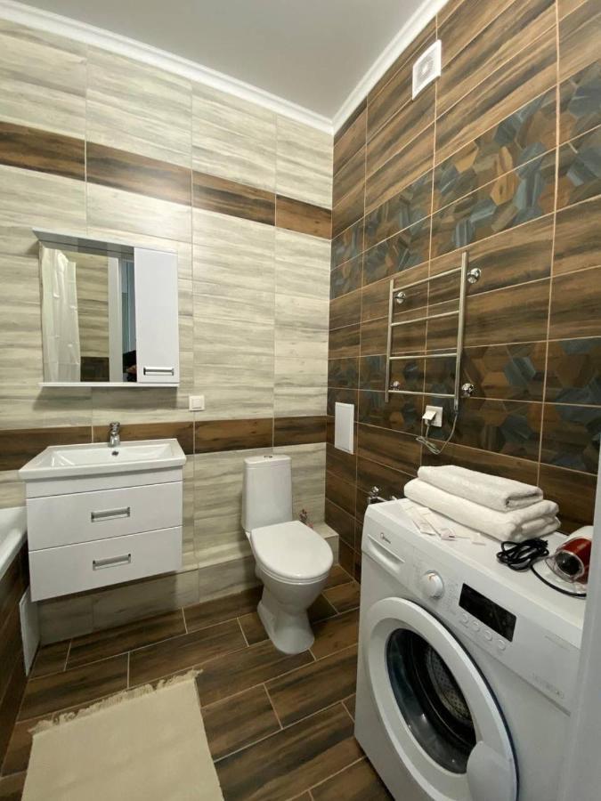 Жк Headliner В Самом Центре Возле Хан Шатыра Astana Exteriör bild
